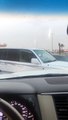 بالفيديو: سيارة مسرعة تقتحم واجهة مبنى في بريدة
