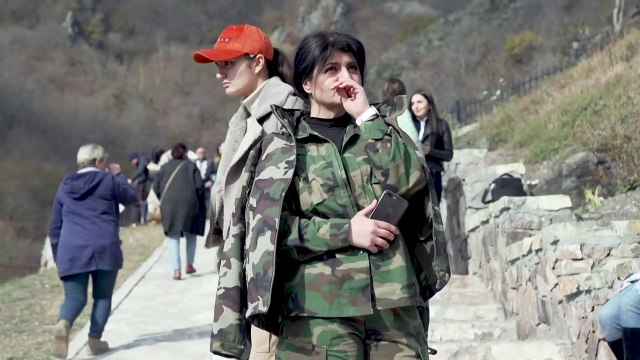 الأرمن يودعون دير داديفانك في ناغورني قره باغ