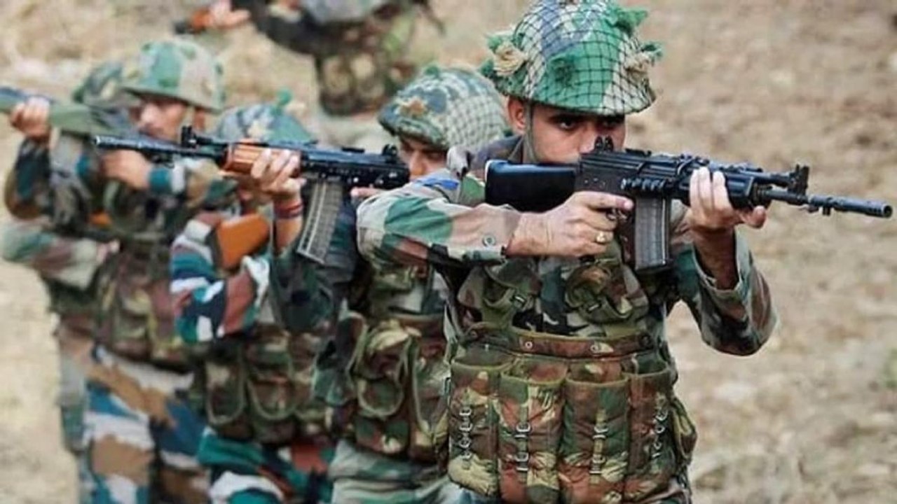 PAK violates ceasefire along LoC, Indian Army kills 11
