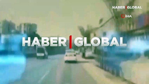 Makas atarak yarışan trafik magandası kamerada