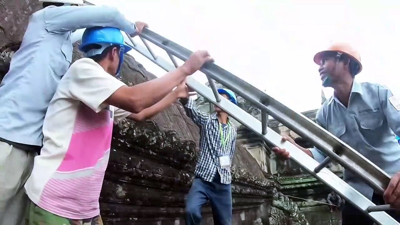 So akrobatisch ist die Pflege der Angkor-Tempel