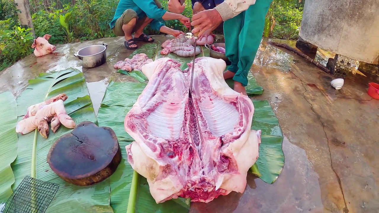 Làm thịt con lợn bản siêu nạc