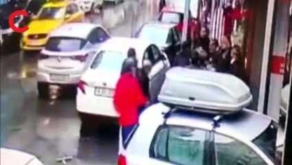 Şişli'de dede ve torununa silahlı saldırı anı kamerada
