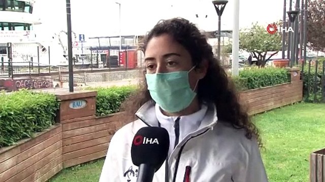 İstanbul Boğazı’nda yelkenciler ve tekneler yarıştı