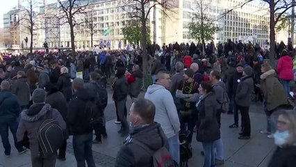 독일, 코로나19 재확산에 부분봉쇄…"형평성 어긋나" 반발 / YTN