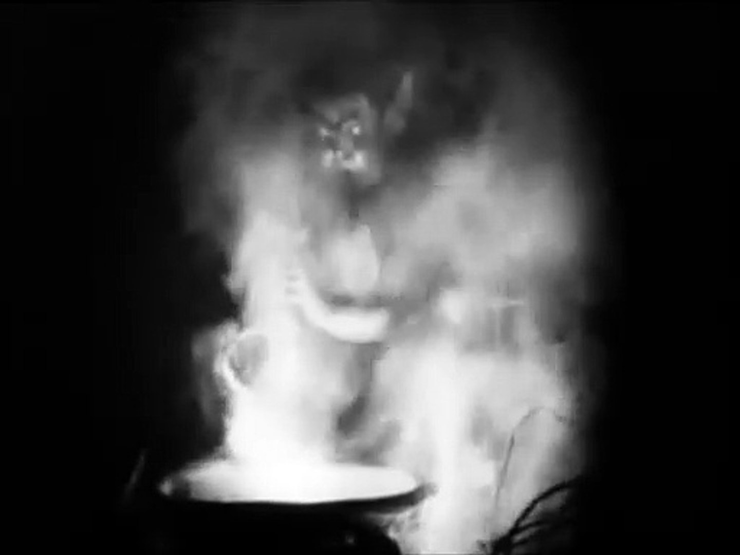 ⁣Shane Allen Dunn-The Ritual (Horror, Dark Ambient Music Video)
