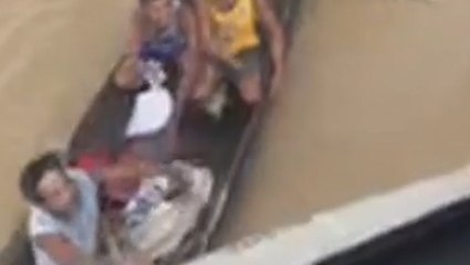 Parcels dropped from aircraft to stranded people