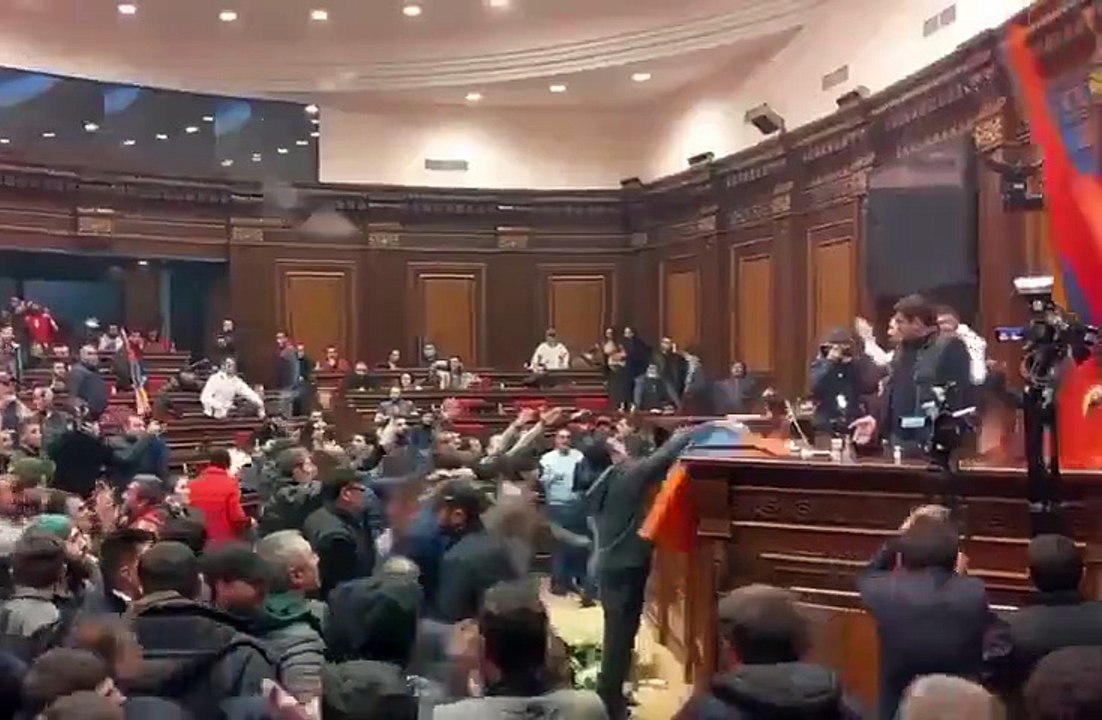 Armenian Parliment fight