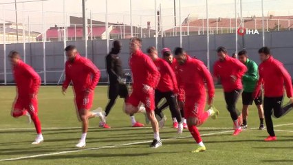 Sivasspor, günü çift idmanla tamamladı