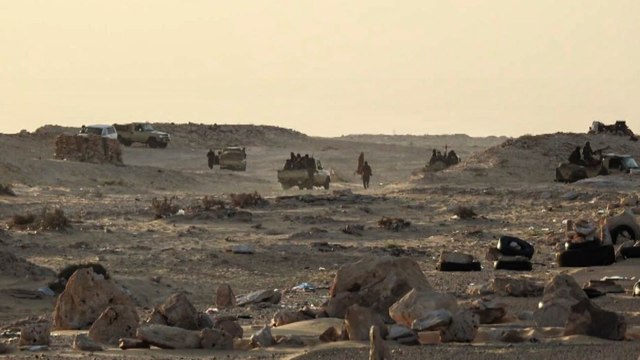 كاميرا الجزيرة ترصد المشهد بمنطقة الكركرات على الحدود الموريتانية المغربية