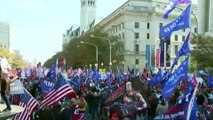 Washington: scontri tra manifestanti pro e anti Trump, un accoltellato e almeno 20 arresti