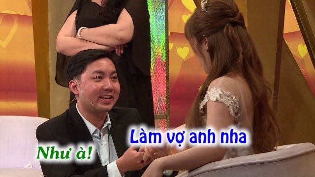 Nàng vợ nhõng nhẻo bắt chồng quỳ gối cầu hôn sau bao tháng ngày chờ đợi