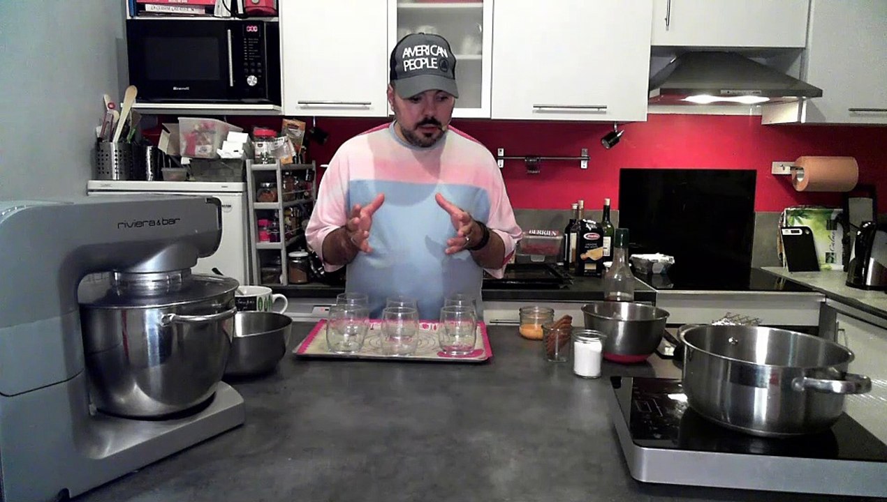 Verrine bavaroise fraise fleur de sureau et spéculoos