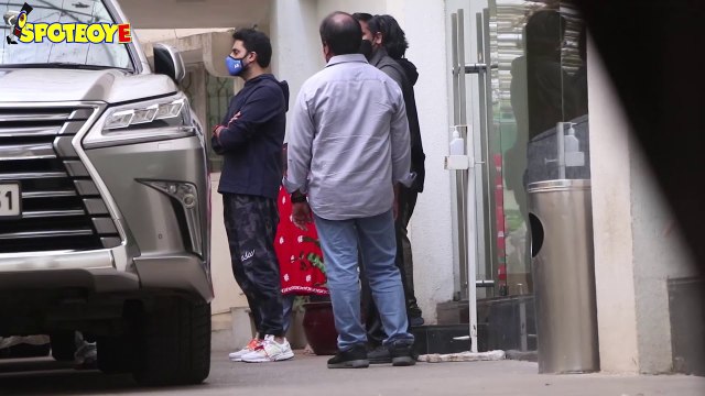Abhishek Bachchan & Aditya Roy Kapur snapped around in Town _ SpotboyE