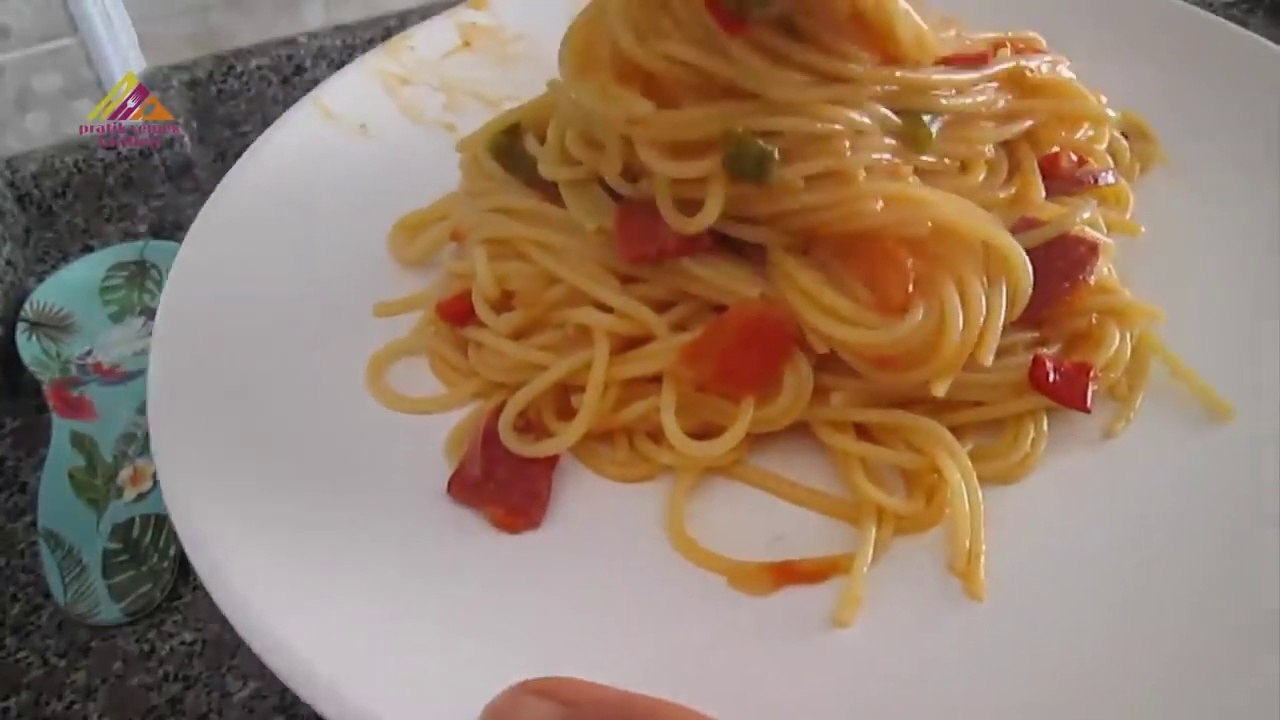 EZBER BOZAN MAKARNA TARİFİ LEZZETİNE HAYRAN KALACAĞINIZ BOL SOSLU MAKARNA