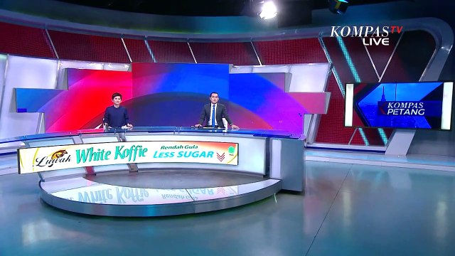 Mobil Tertabrak Kereta Api dan Terseret Sejauh 300 Meter