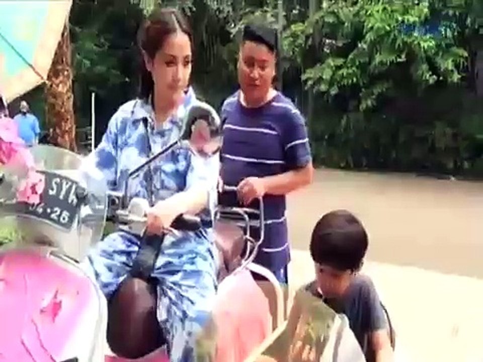 JS2 Vespa Pinki Ibu Sultan 151120 Part 3
