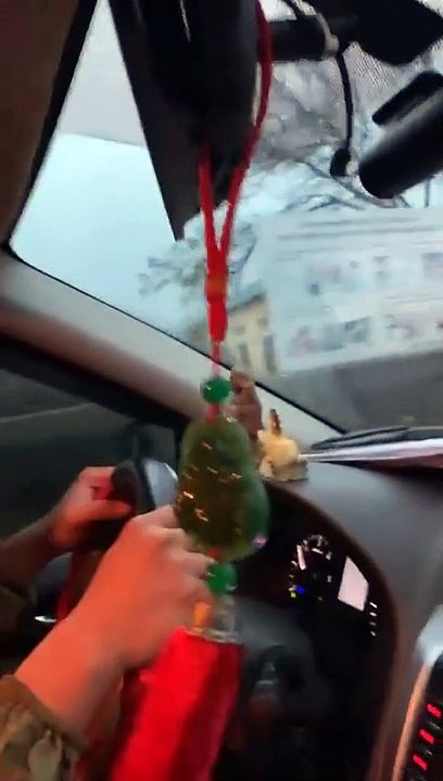 Quảng Trị: Công an xã vượt bão số 13, khẩn trương đưa bệnh nhân đau ruột thừa đi cấp cứu