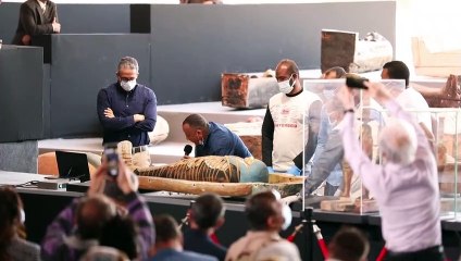 Sensation: Hunderte intakte Sarkophage in Ägypten entdeckt