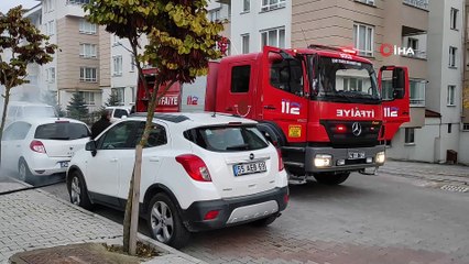 Bolu’da park halindeki otomobil alev alev yandı