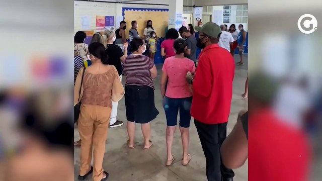Movimentação intensa na EMEF Feu Rosa, considerado o maior colégio eleitoral da Serra e o 2º maior do Estado