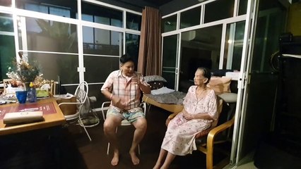 อ้อย จิระวดี โพสต์คลิปพา คุณยายมารศรี ออกกำลังกาย เคล็ดลับความแข็งแรงอายุ 100 ปี