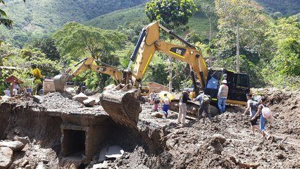 Rescatan a ocho personas con vida tras emergencia por lluvias en Dabeiba