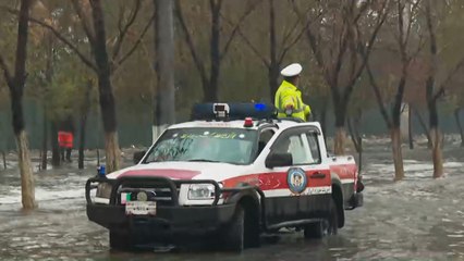 الفيضانات تشل الحياة في معظم مدن أفغانستان