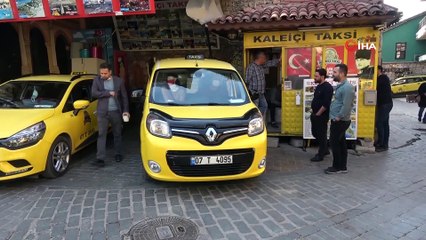 Taksiciden Korona Virüse Cansız Mankenli Önlem