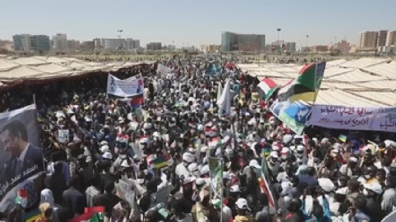 Rebeldes sudaneses regresan a Jartum dispuestos a "implementar la paz"