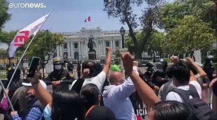 Le Pérou à nouveau sans président après la démission de Manuel Merino