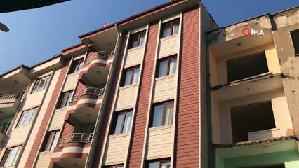 Silahla oynarken kendini vurdu