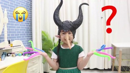 Suri and Sarah Pretend Play Learning about How Kids Should Not Behave - Kids funny videos