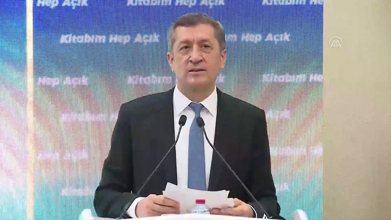 ANKARA - Selçuk: 'Bakanlık olarak hem yüz yüze eğitimi destekleyecek hem de uzaktan eğitimi destekleyecek çok sayıda materyali geliştiriyoruz'