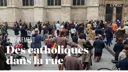 Des catholiques réclament le maintien des messes dans les églises pendant le confinement