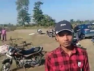 तेज रफ्तार टीयूवी कार अनियंत्रित हो कर पुल के नीचे गिरी