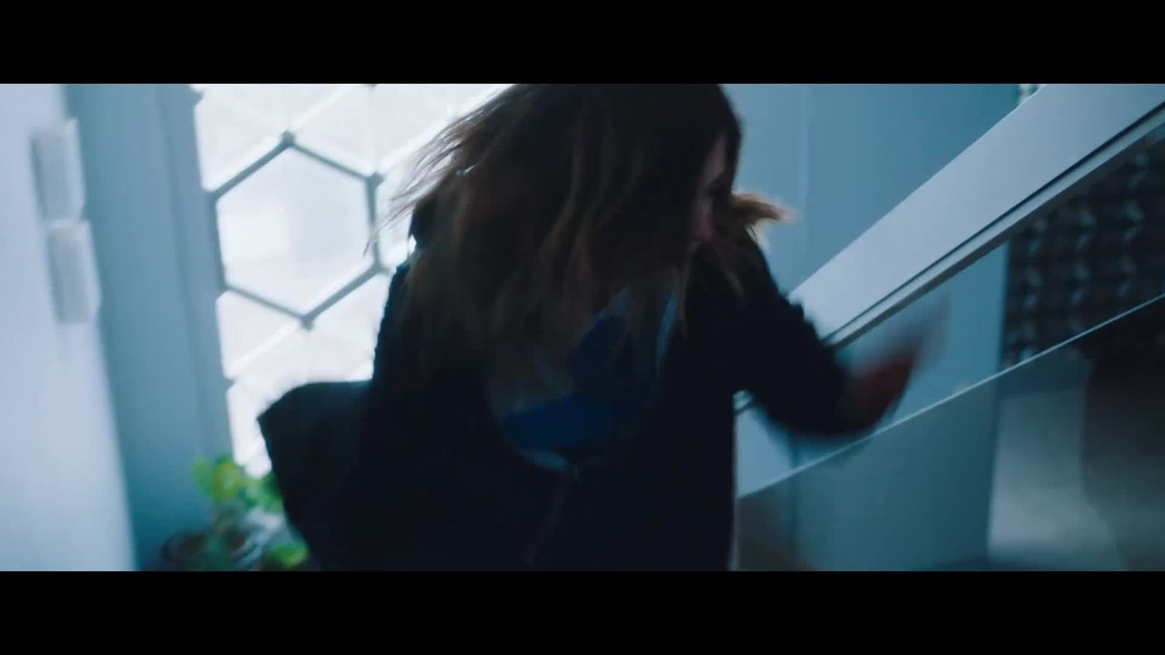 MÃ¤ngelexemplar - Clip 01 Karo rennt panisch zum Arzt (Deutsch) HD