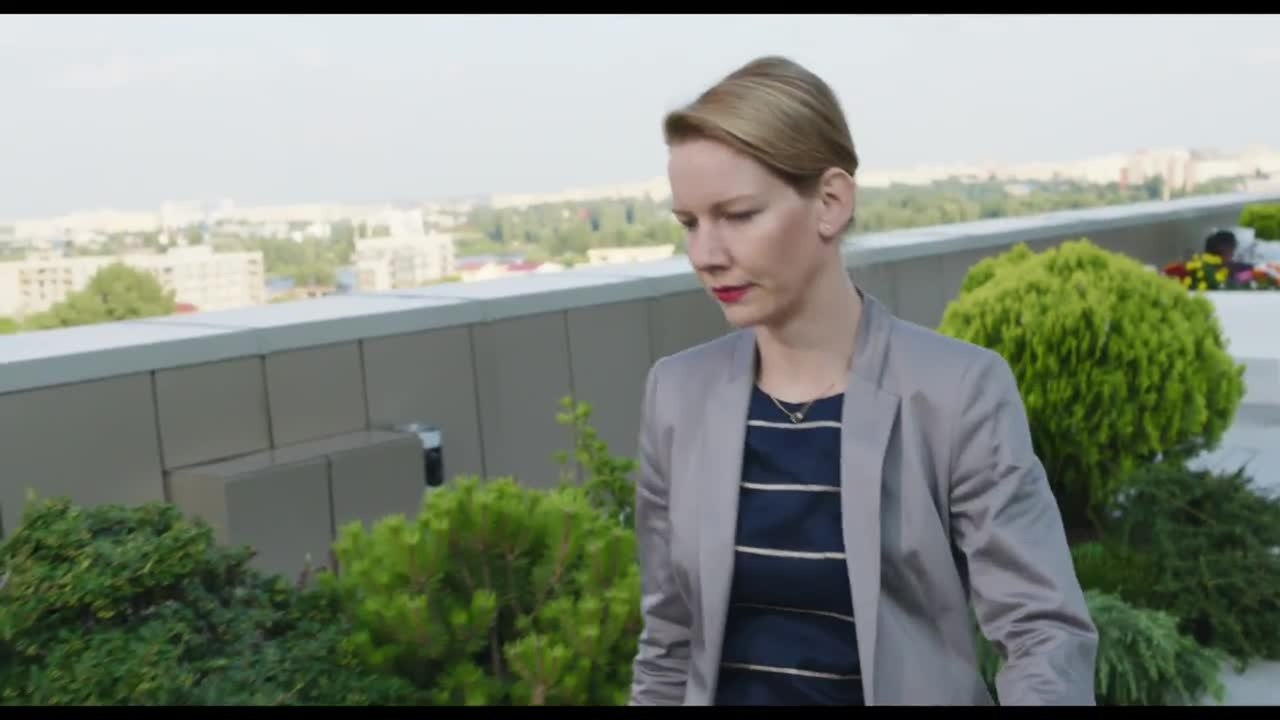 Toni Erdmann - Clip 4 (Deutsch)HD