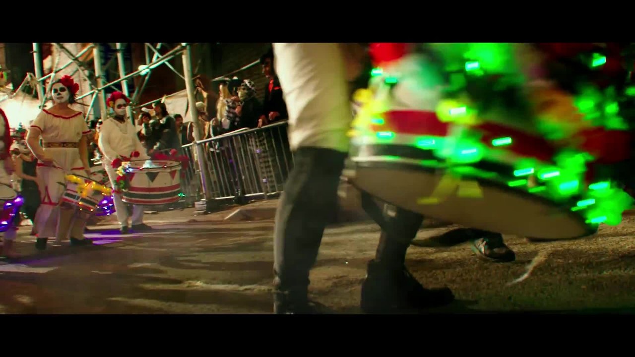 Teenage Mutant Ninja Turtles 2 - Clip Halloween Parade (Deutsch) HD