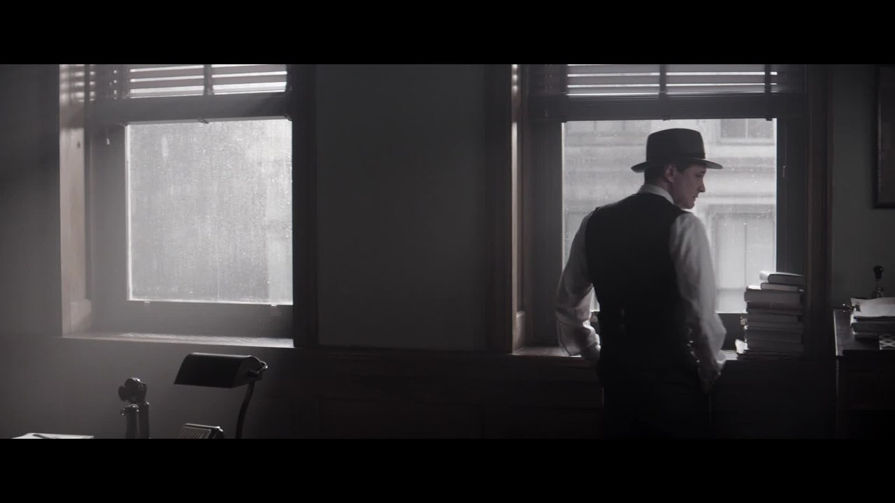 Genius - Clip Wolfe bringt das Manuskript von Zeit und Fluss (Deutsch) HD