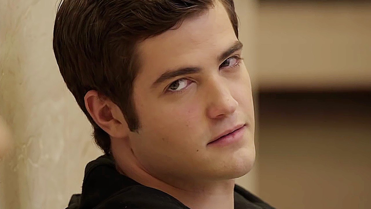 Finding Carter - S02 E12 Clip (English) HD