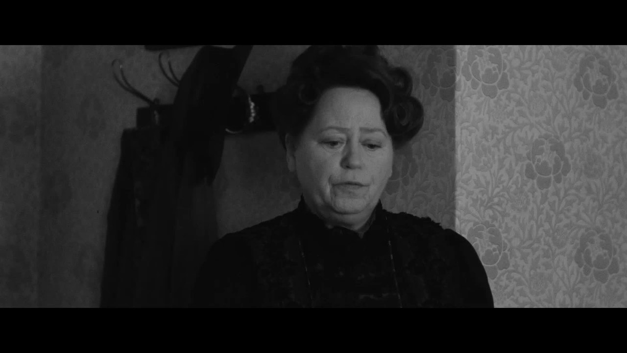 Frantz - Clip Frau Hoffmeister ermutigt Anna nach Adrien zu suchen (Deutsch) HD