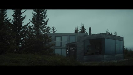 Autumn Lights - Clip Woman in the Window (English) HD