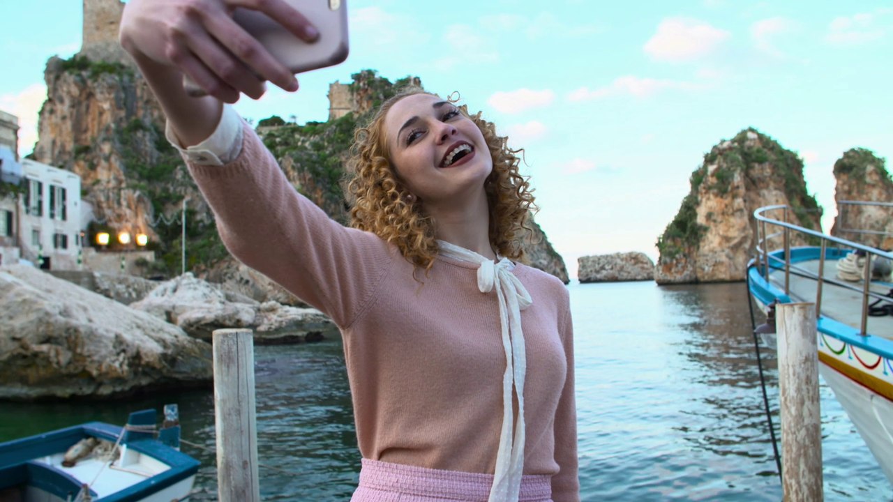 Tini Violettas Zukunft - Featurette Selfies mit Mechi (Deutsch) HD