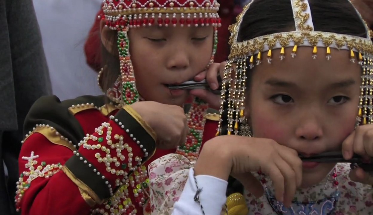 The Strange Sound of Happiness - Der seltsame Klang des GlÃ¼cks (Deutsche UT) HD