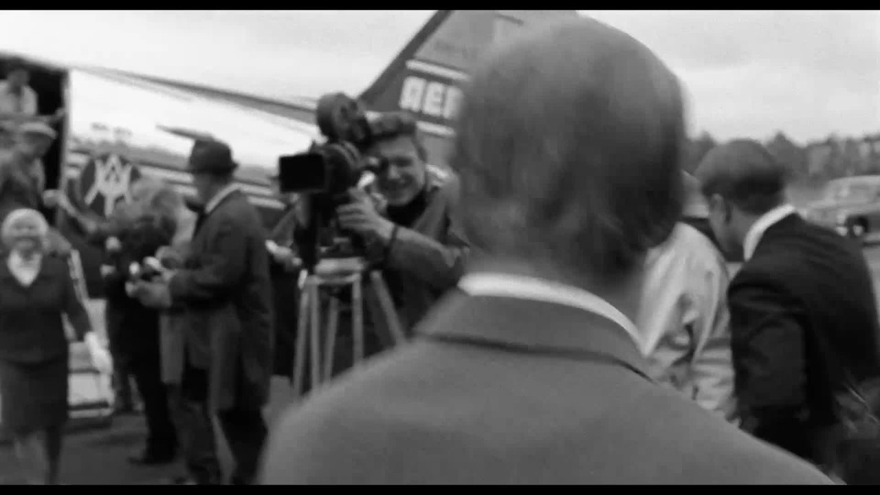 Der glÃ¼ckliste Tag im Leben des Olli MÃ¤ki - Clip 03 Der Weltmeister kommt (Deutsch) HD