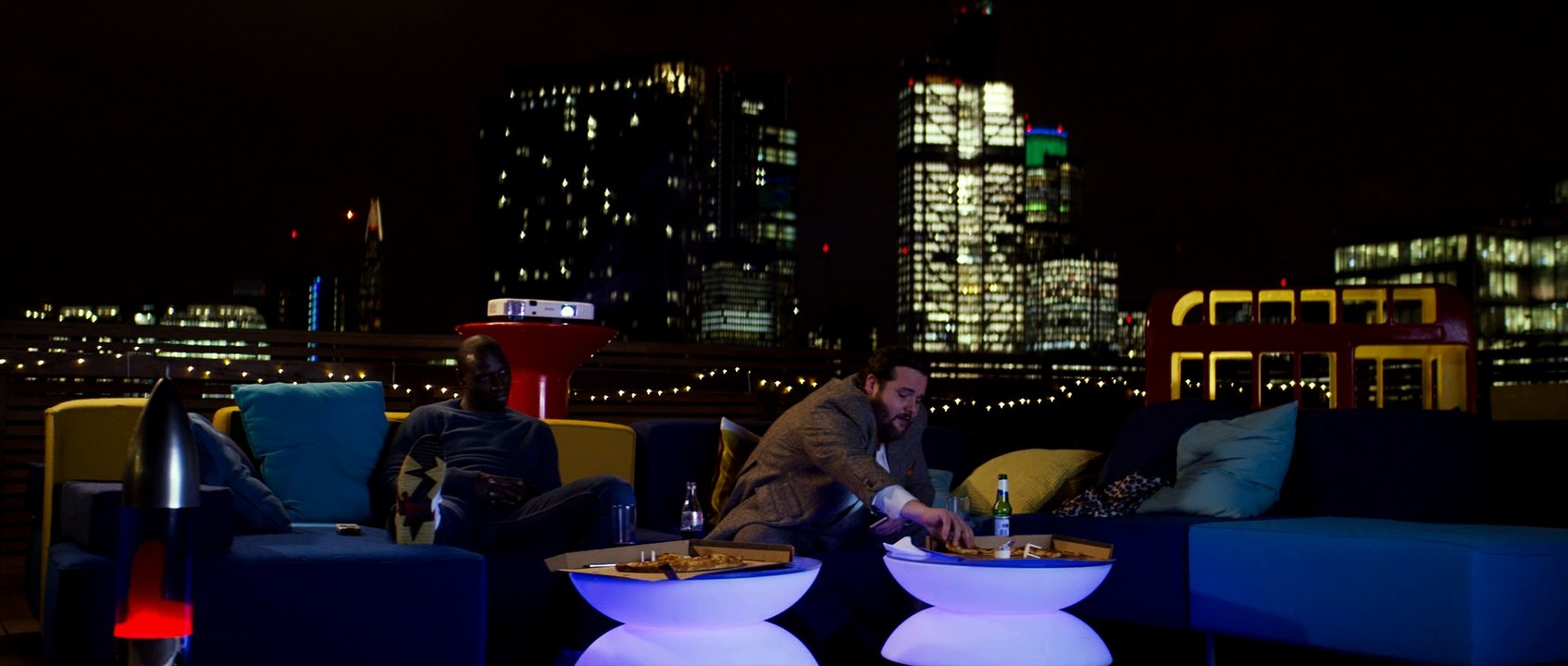 PloÌˆtzlich Papa - Clip Gloria bekommt eine E-Mail (Deutsch) HD