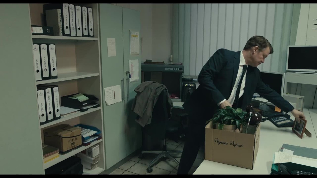 Der Hund begraben - Clip 01 (Deutsch) HD