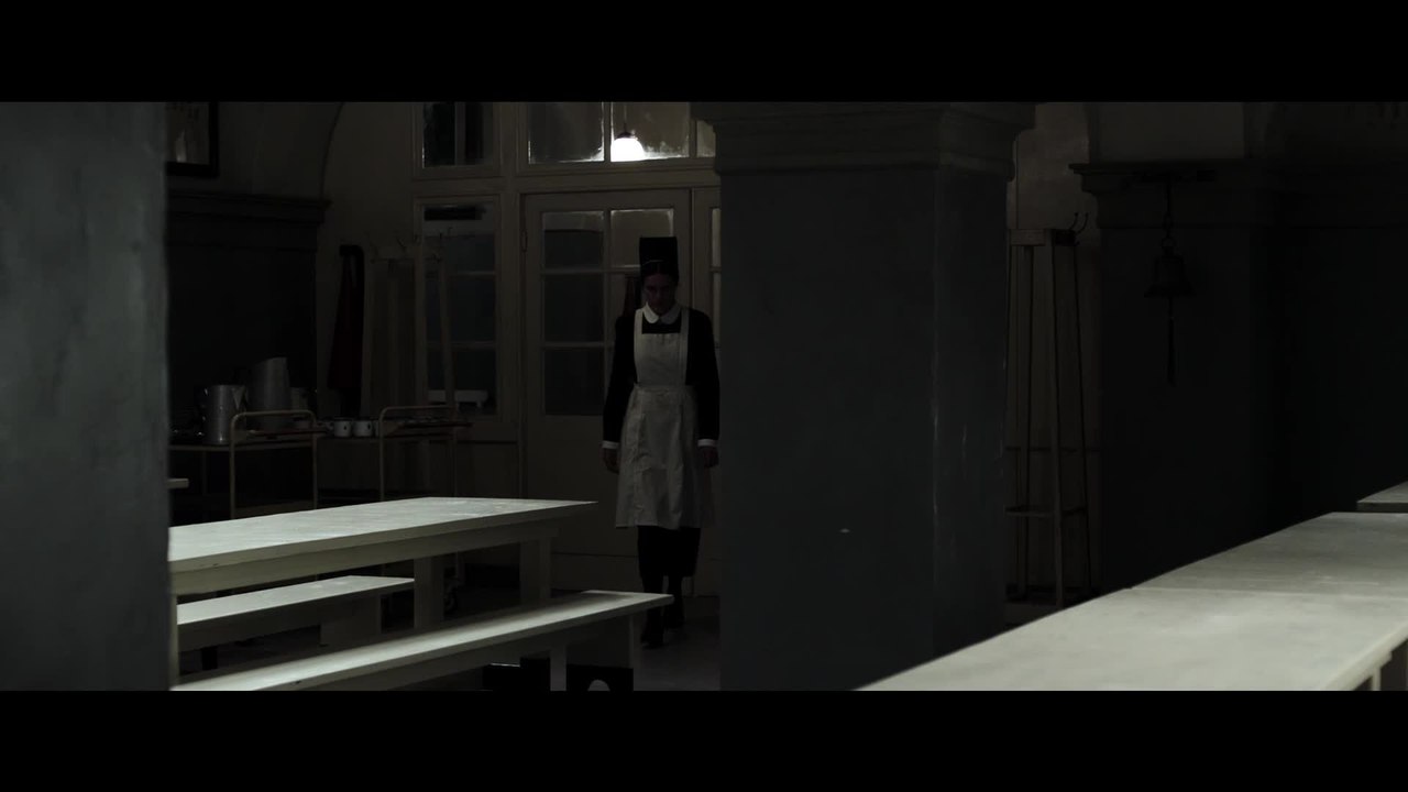 Nebel im August - Clip Dr. Veithausen und Schwester Sophia (Deutsch) HD