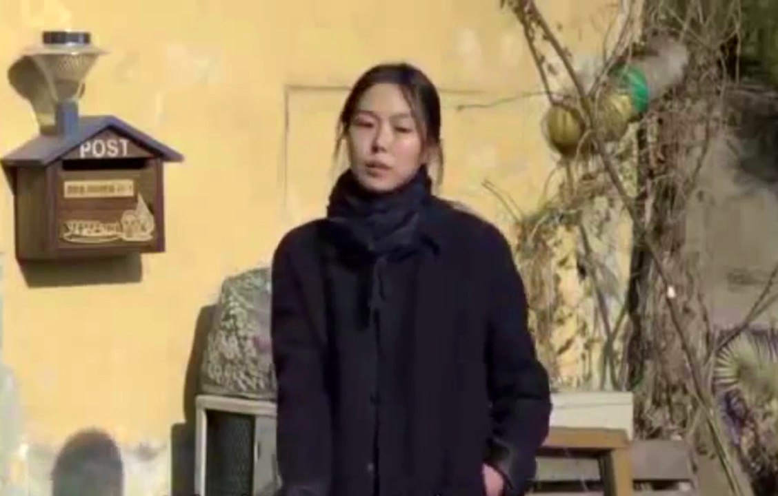 On the Beach at night alone - Trailer (English Subs) HD